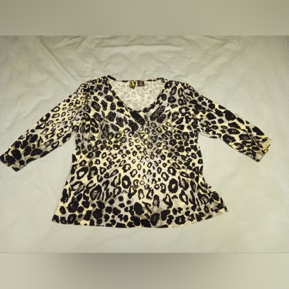 Leopard print women's shirt Size PXL